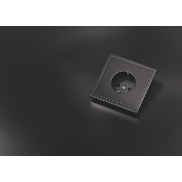 Накладка для розетки с заземлением S70 Metal (антрацит) VLSM000612-6
