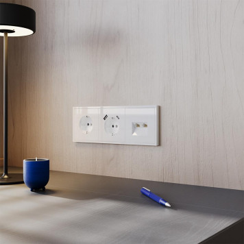 Накладка для розетки компьютерной двойной RJ45+RJ45 кат.6 S70 (белый глянцевый) VLS001401-2